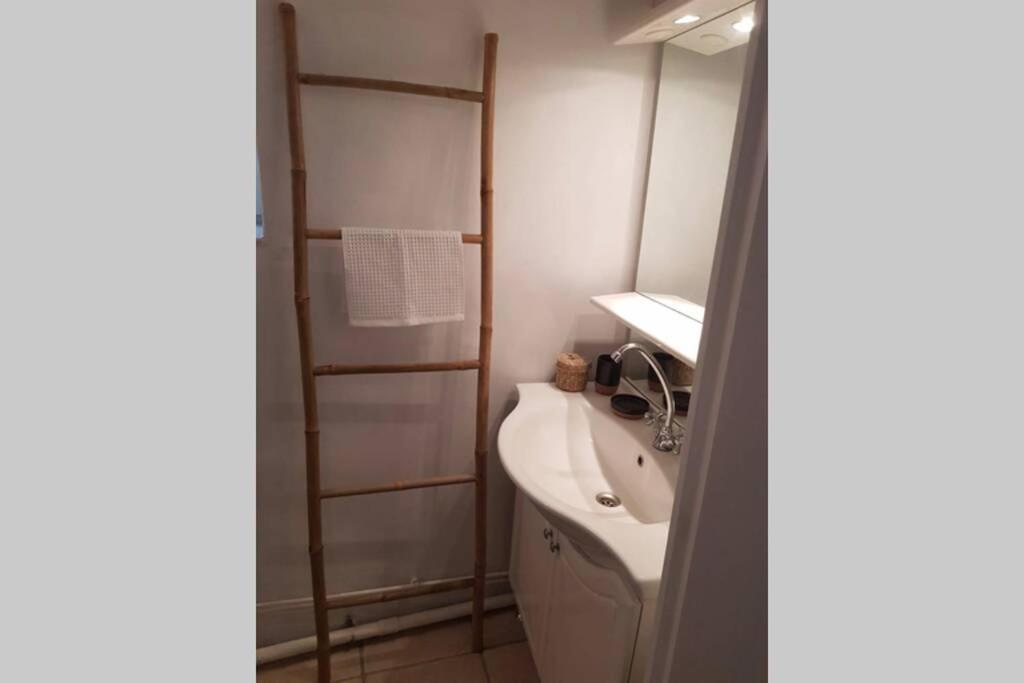 Maisonnette En Pierre Independante De 20 M2 Saint-Cirgues-sur-Couze Экстерьер фото